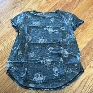 American Eagle Top Size M